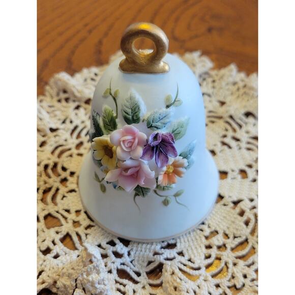 White Dinner Bell 3D Floral Made in Japan Collectible Decorative Ceramic - Picture 1 of 9